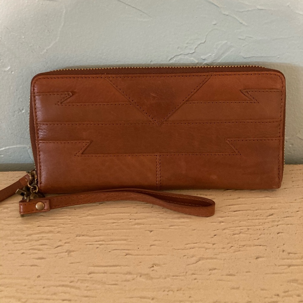 Lucky brand wallet EUC